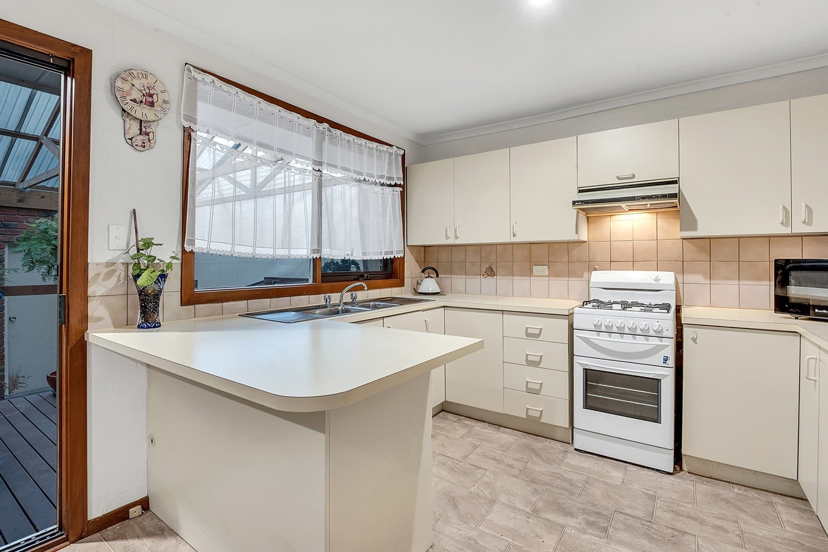 33A Carlisle Street, Craigieburn, VIC 3064, Craigieburn - Thumbnail 5