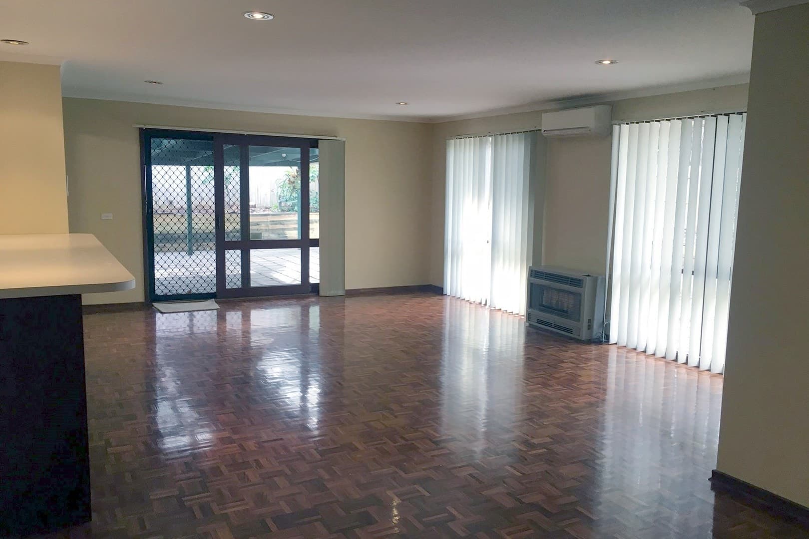27 Landsdale Crescent, Wantirna South, VIC 3152, Wantirna South - Thumbnail 4