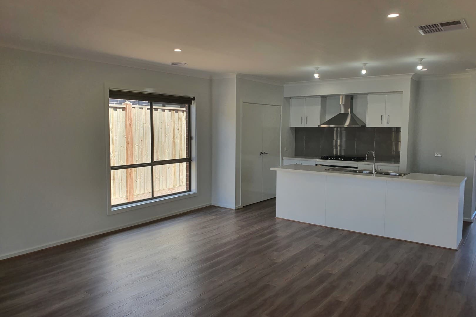 8 Walker Drive, Mickleham, VIC 3064, Mickleham - Thumbnail 3