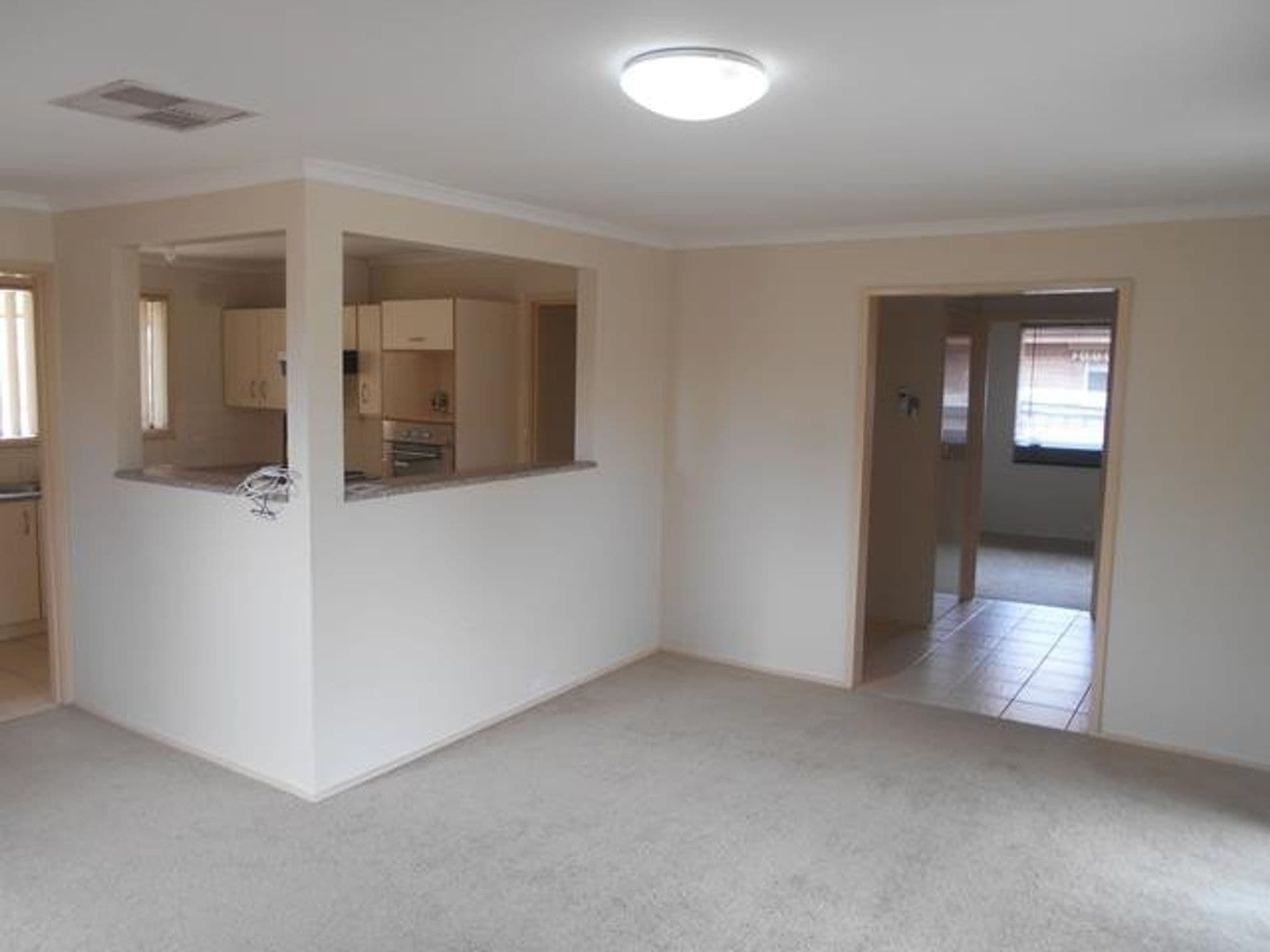 3 English Avenue, Scoresby VIC 3179, Scoresby - Thumbnail 3