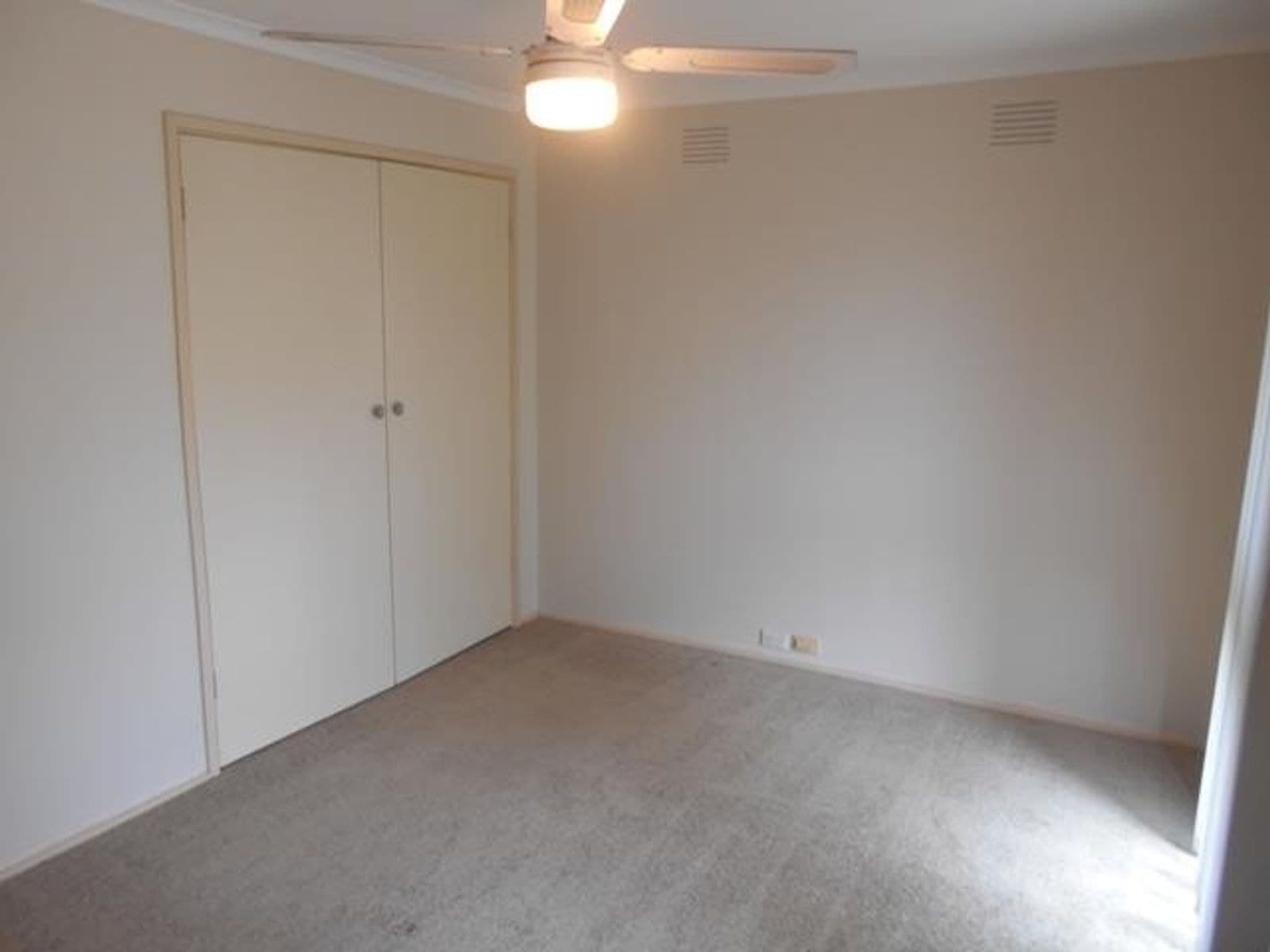 3 English Avenue, Scoresby VIC 3179, Scoresby - Thumbnail 7