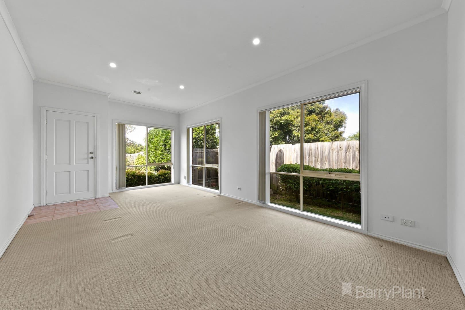 1/5 Kentucky Close, Narre Warren, VIC 3805, Narre Warren - Thumbnail 3