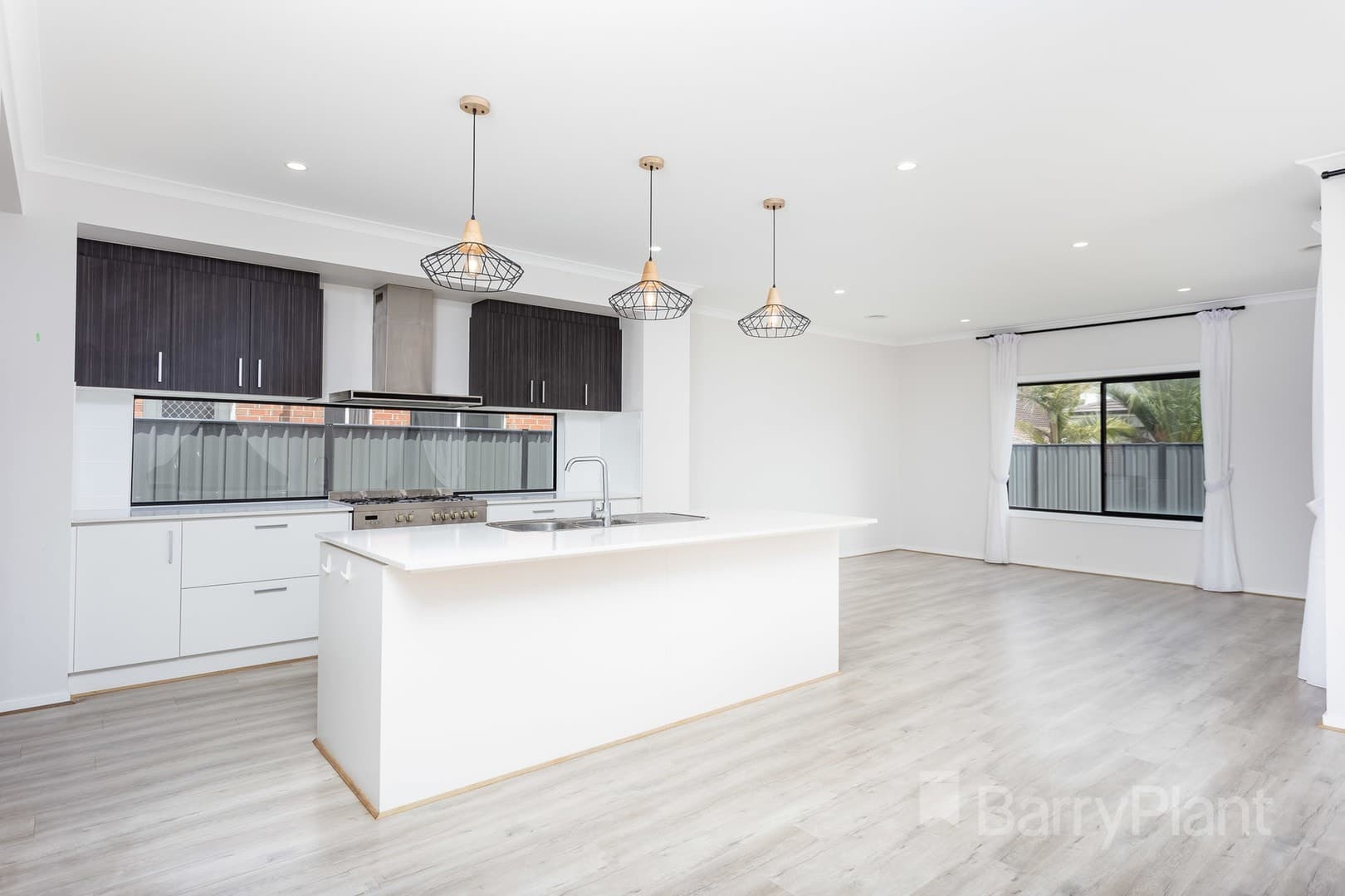 13 Derham Street, Point Cook, VIC 3030, Point Cook - Thumbnail 4