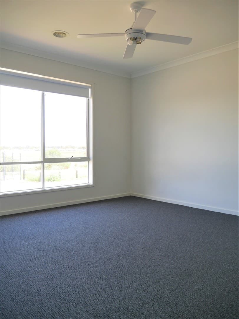 5 Blake Place, Brookfield, VIC 3338, Brookfield - Thumbnail 2