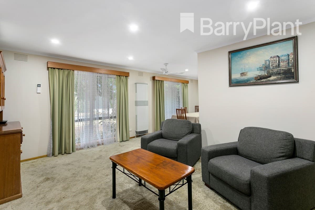 11 Dunsmuir Drive, Rosebud, VIC 3939, Rosebud - Thumbnail 2