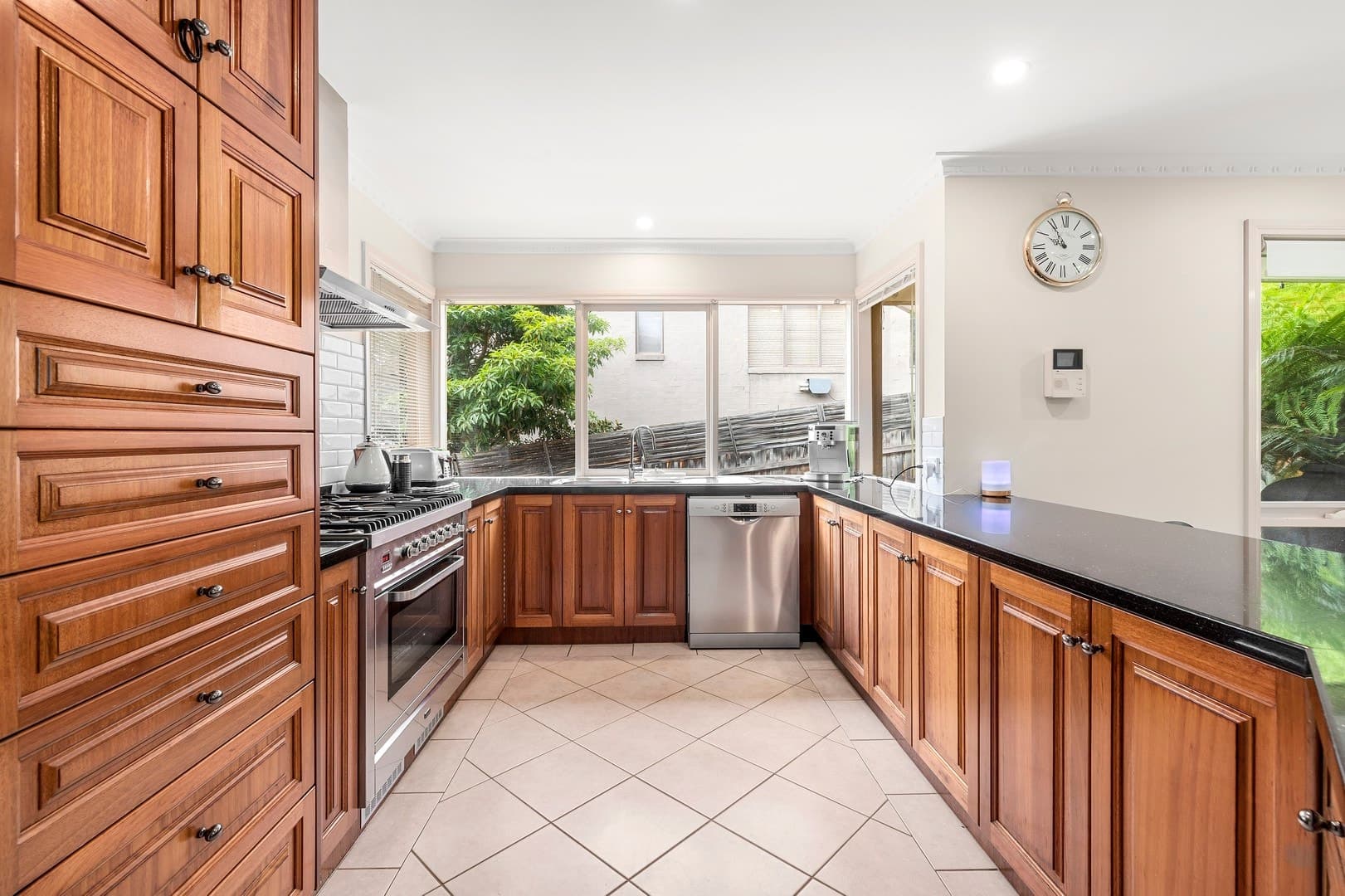 75 Kalbar Road, Eltham, VIC 3095, Eltham - Thumbnail 2