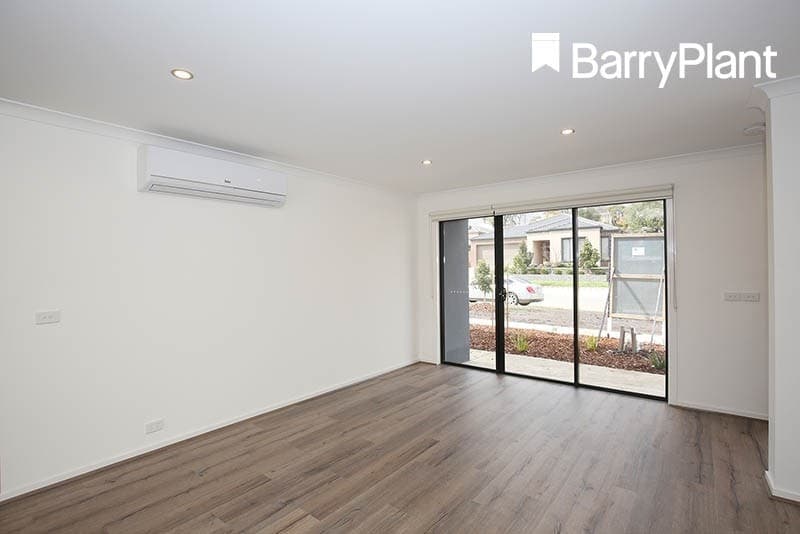 32 Sherwood Road, Chirnside Park, VIC 3116, Chirnside Park - Thumbnail 4
