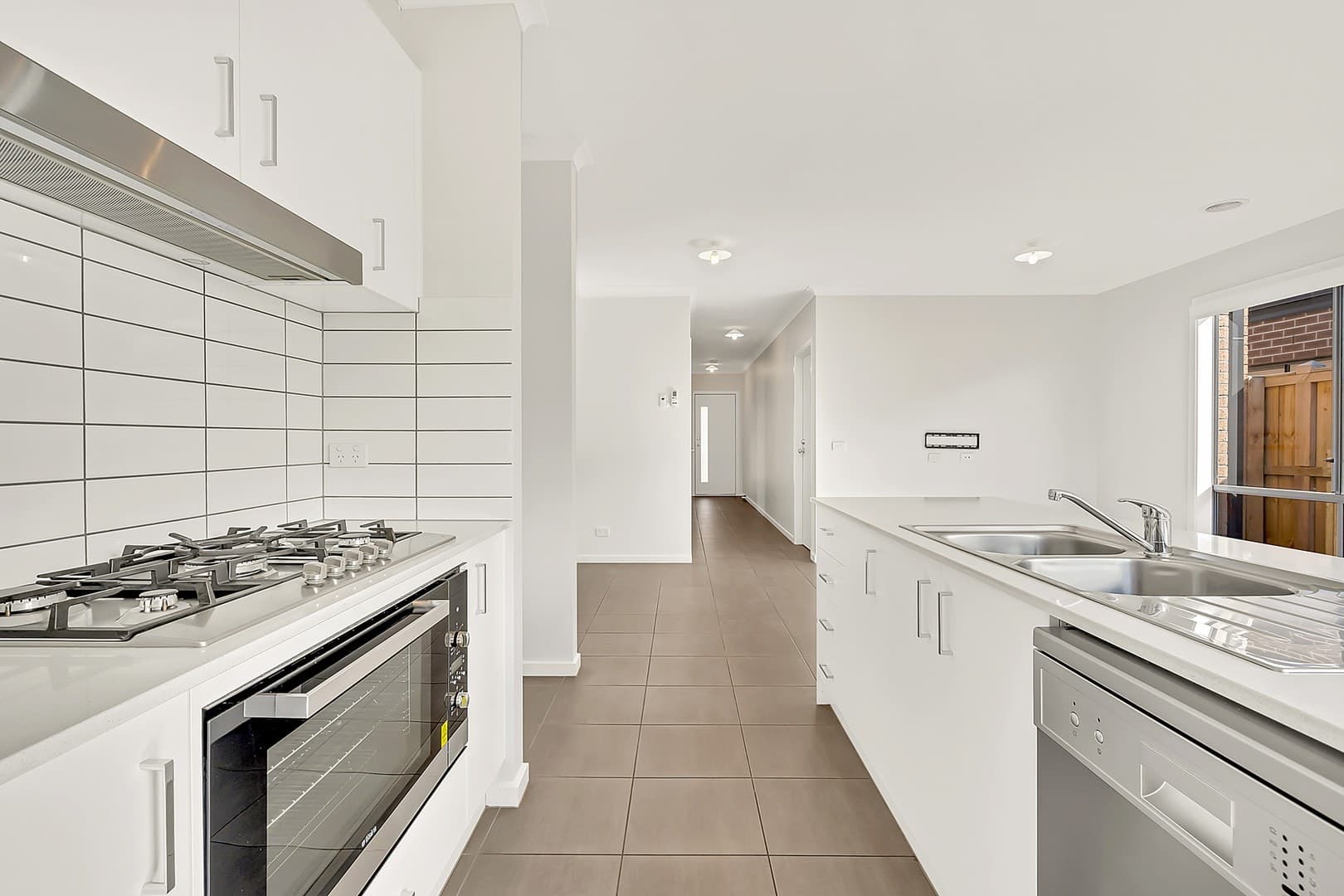 19 Haldon Avenue, Mickleham, VIC 3064, Mickleham - Thumbnail 6