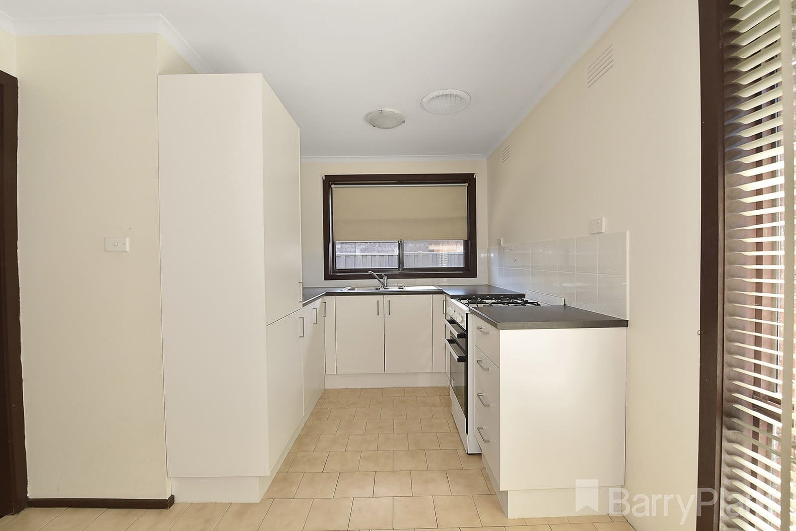 3/111 Purinuan Road, Reservoir, VIC 3073, Reservoir - Thumbnail 2