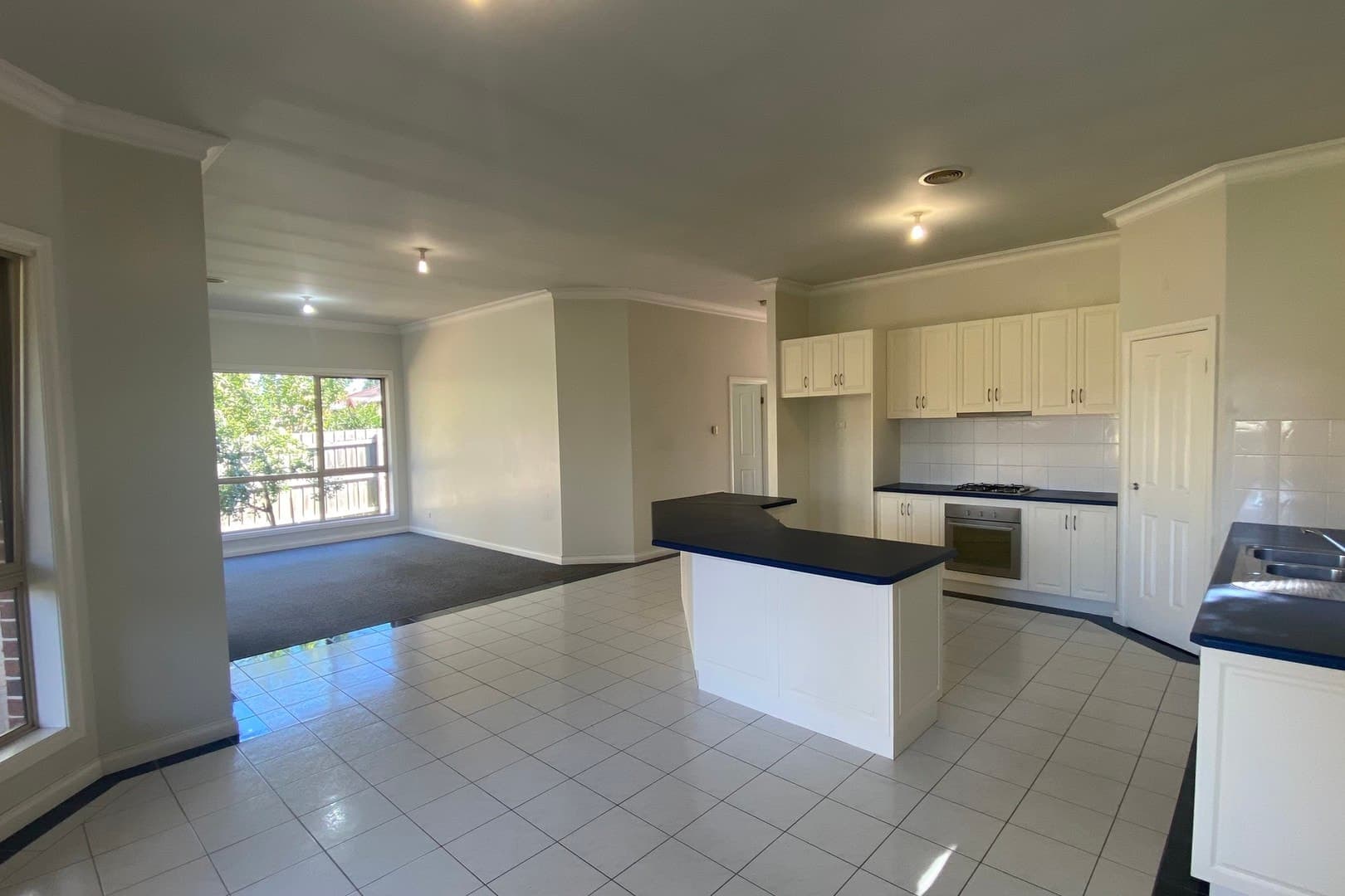 2/65 Cabernet Crescent, Bundoora, VIC 3083, Bundoora - Thumbnail 2