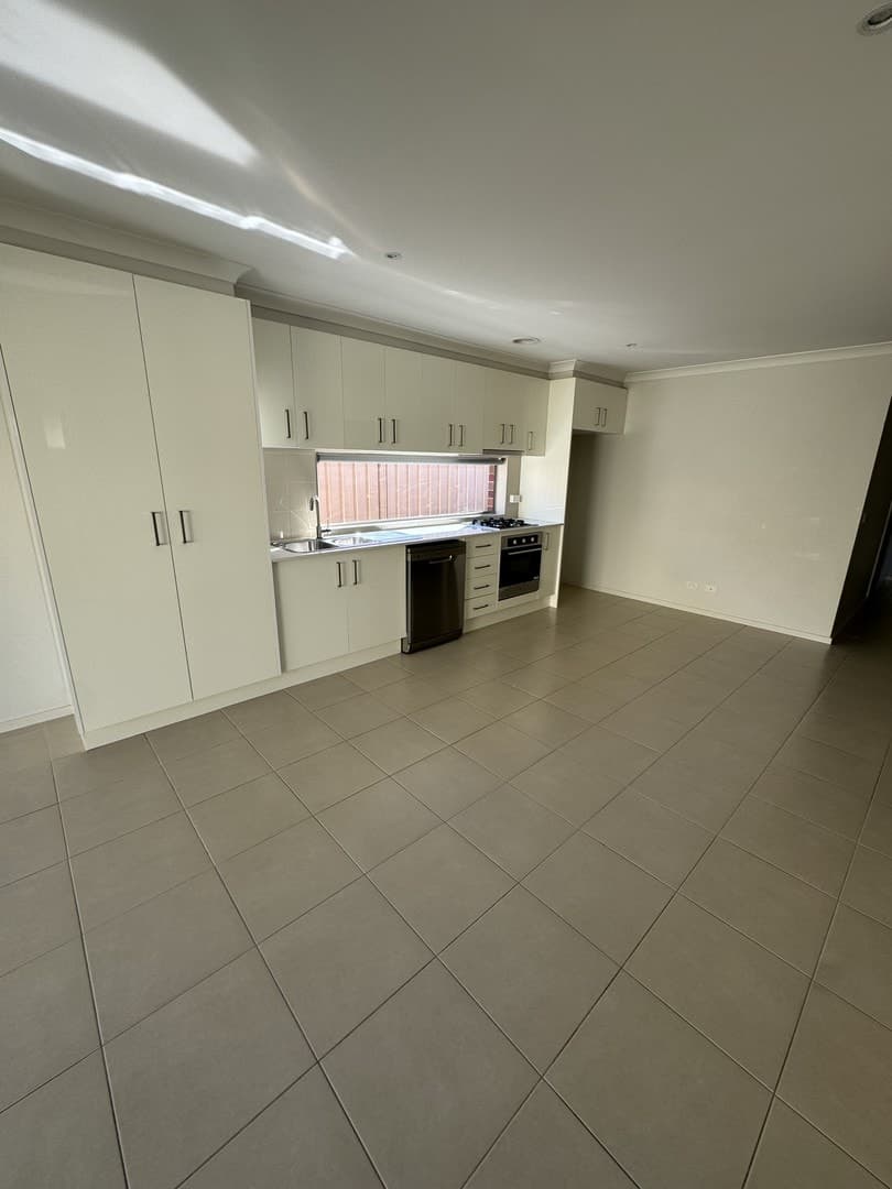 15 Viewhill Road, Kilmore, VIC 3764, Kilmore - Thumbnail 2