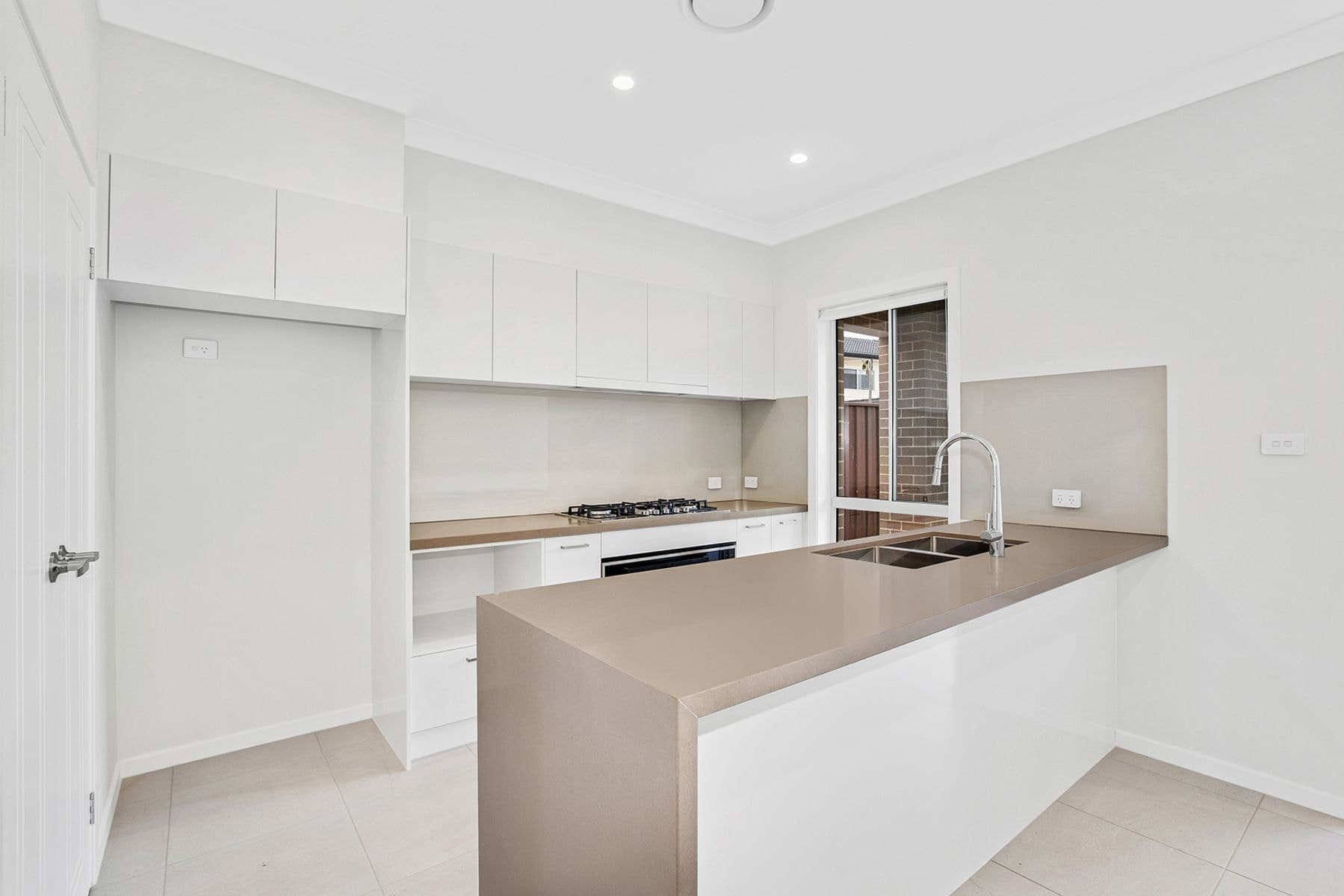 5 Bapaume Place, Milperra NSW 2214, Milperra - Thumbnail 2