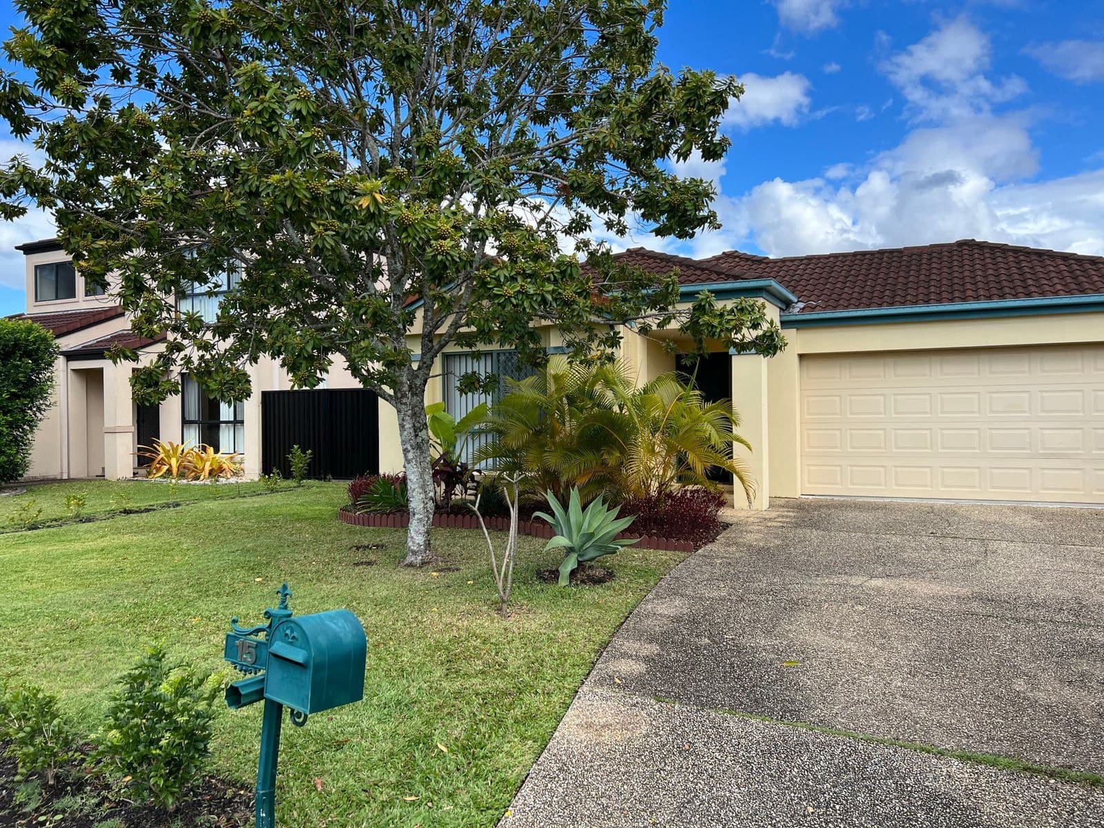 15 Serafina Drive, Helensvale QLD 4212, Helensvale - Thumbnail 2