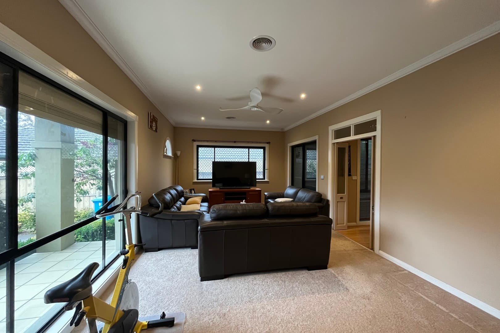 2/12 Lyall Road, Berwick, VIC 3806, Berwick - Thumbnail 3