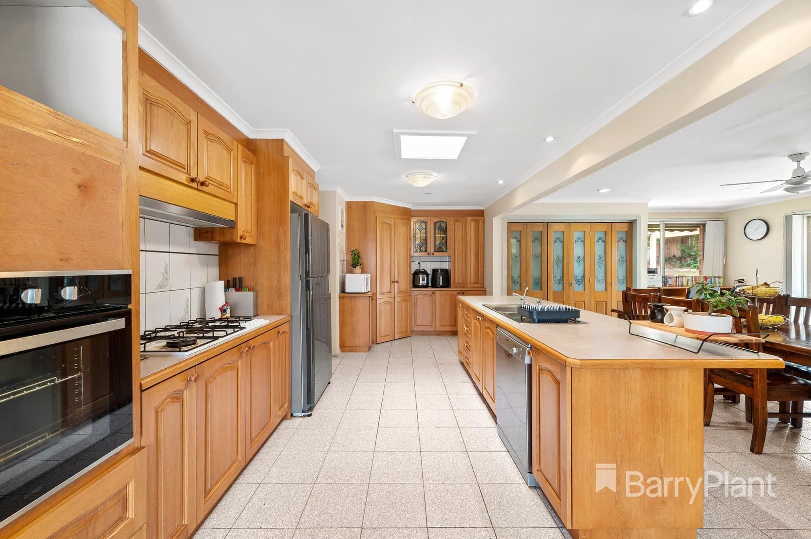 31 Woodhouse  Road, Doncaster East, VIC 3109, Doncaster East - Thumbnail 3