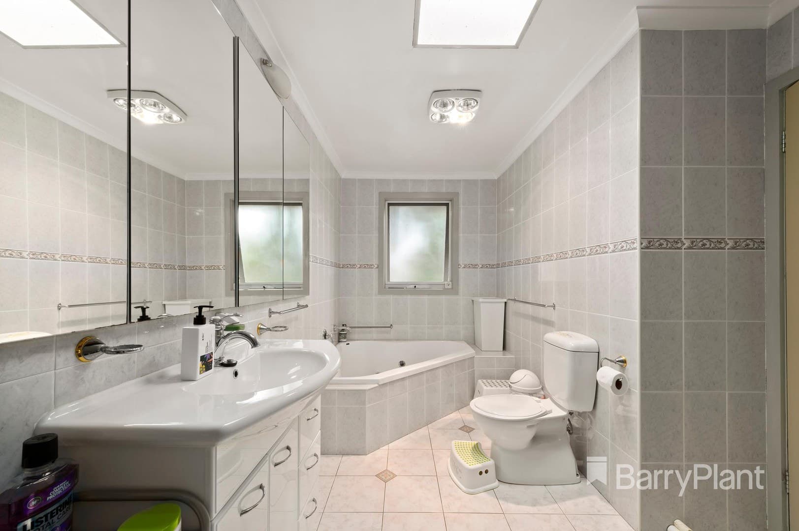 31 Woodhouse  Road, Doncaster East, VIC 3109, Doncaster East - Thumbnail 5