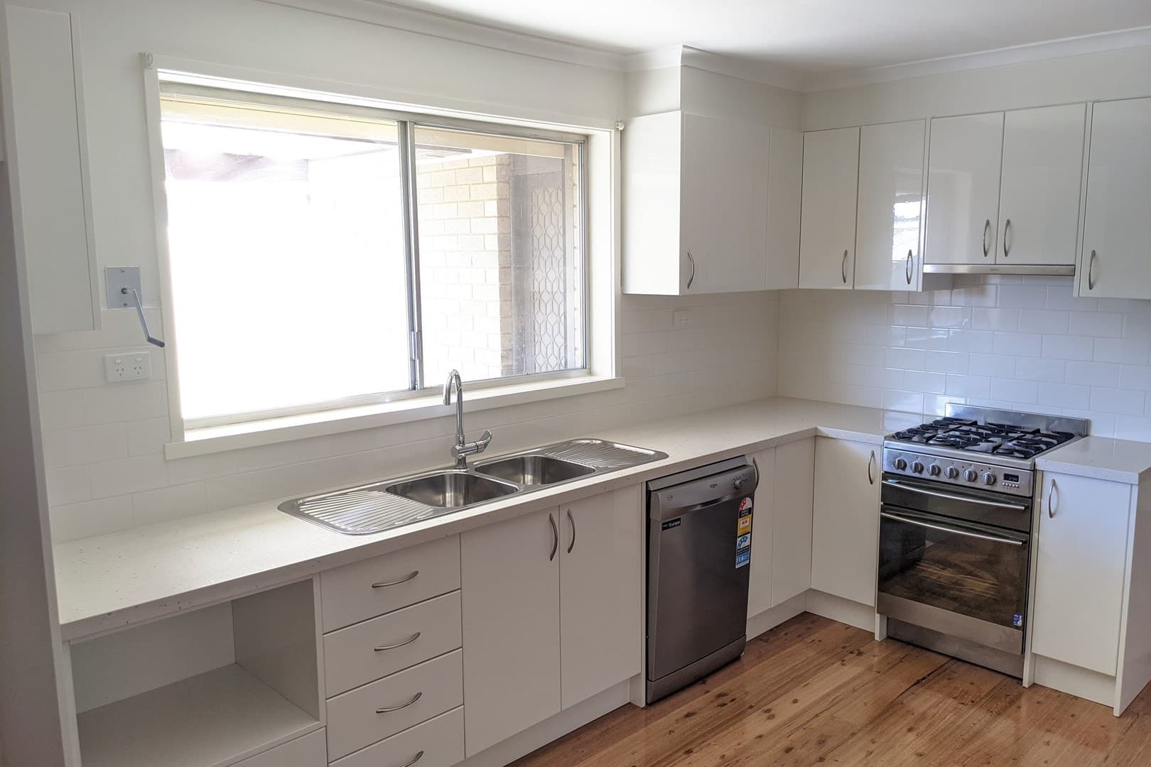 24 Ludeman Court, Reservoir, VIC 3073, Reservoir - Thumbnail 3