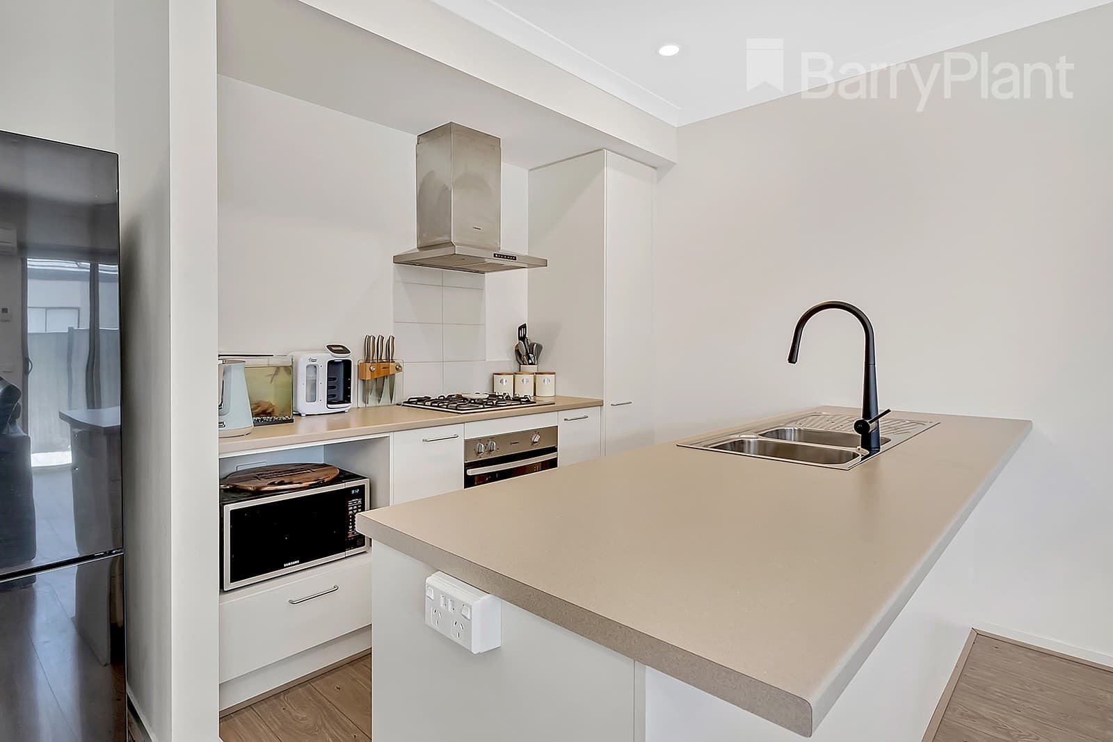 14 Bolwarra Street, Craigieburn, VIC 3064, Craigieburn - Thumbnail 3