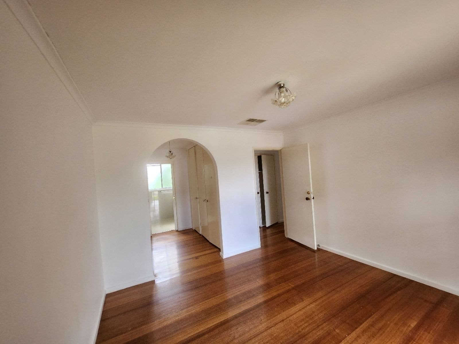 37 Pascall Street, Mount Waverley VIC 3149, Mount Waverley - Thumbnail 5