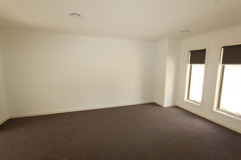 3/7 Symons Street, Wendouree, VIC 3355, Wendouree - Thumbnail 2
