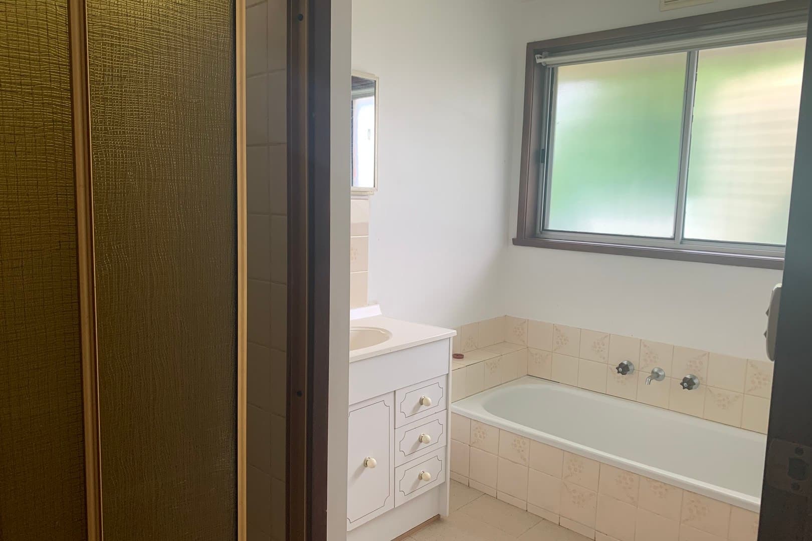 215 School Road, Shepparton East, VIC 3631, Shepparton East - Thumbnail 2