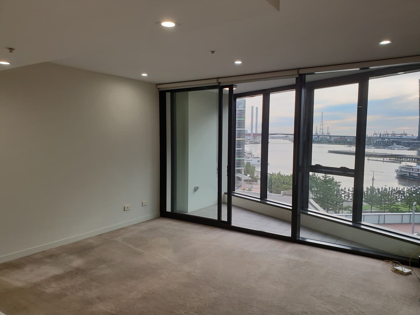 711/100 Harbour Esplanade, Docklands, VIC 3008, Docklands - Thumbnail 2