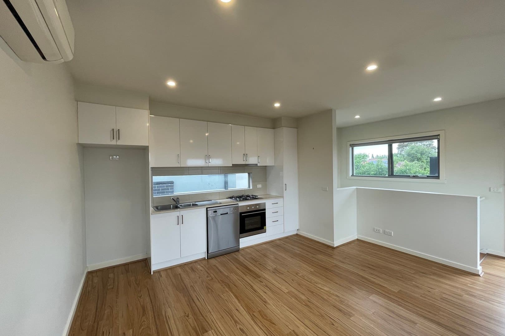 5/3 Barry Street, Reservoir, VIC 3073, Reservoir - Thumbnail 3