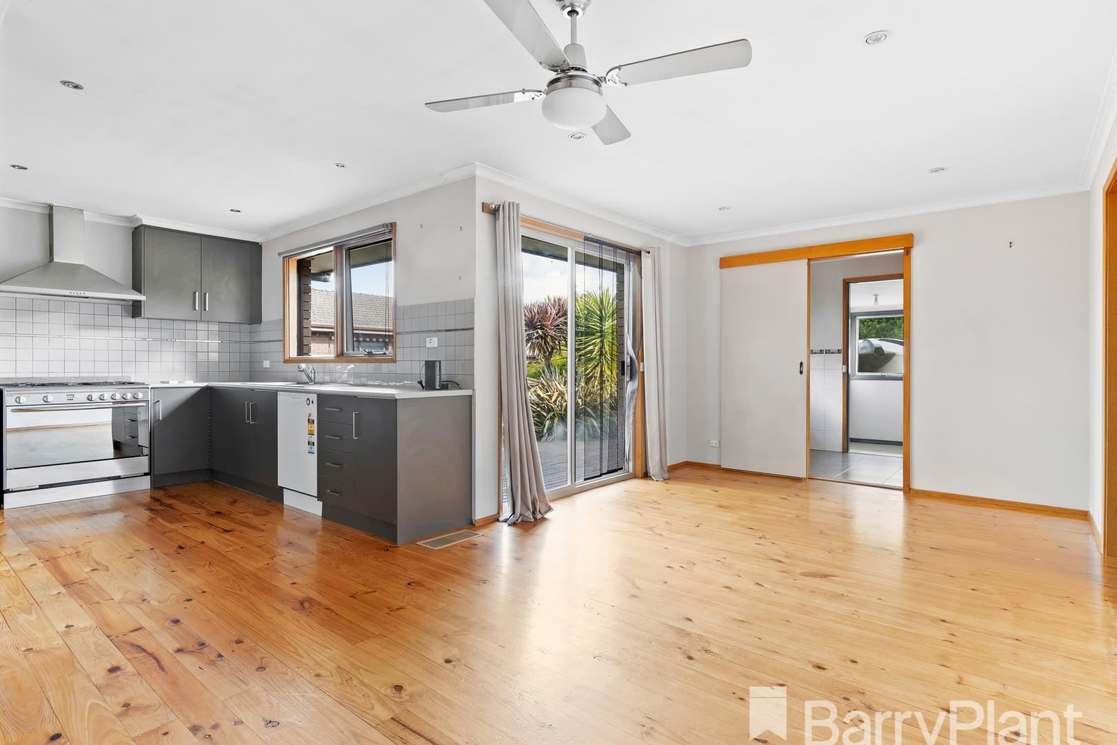 21 Langstaffe Drive, Wendouree, VIC 3355, Wendouree - Thumbnail 6