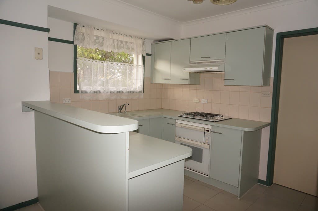 2 Drysdale Street, Sunbury, VIC 3429, Sunbury - Thumbnail 2
