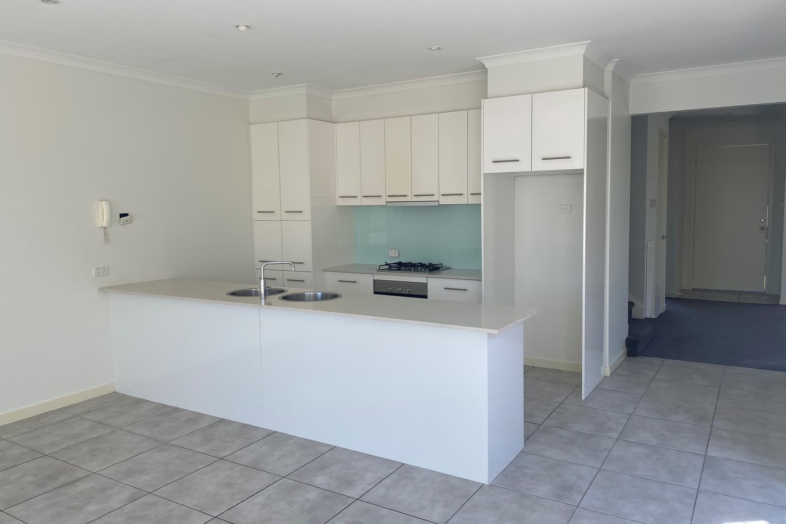94 Signature Boulevard, Sanctuary Lakes, VIC 3030, Sanctuary Lakes - Thumbnail 4