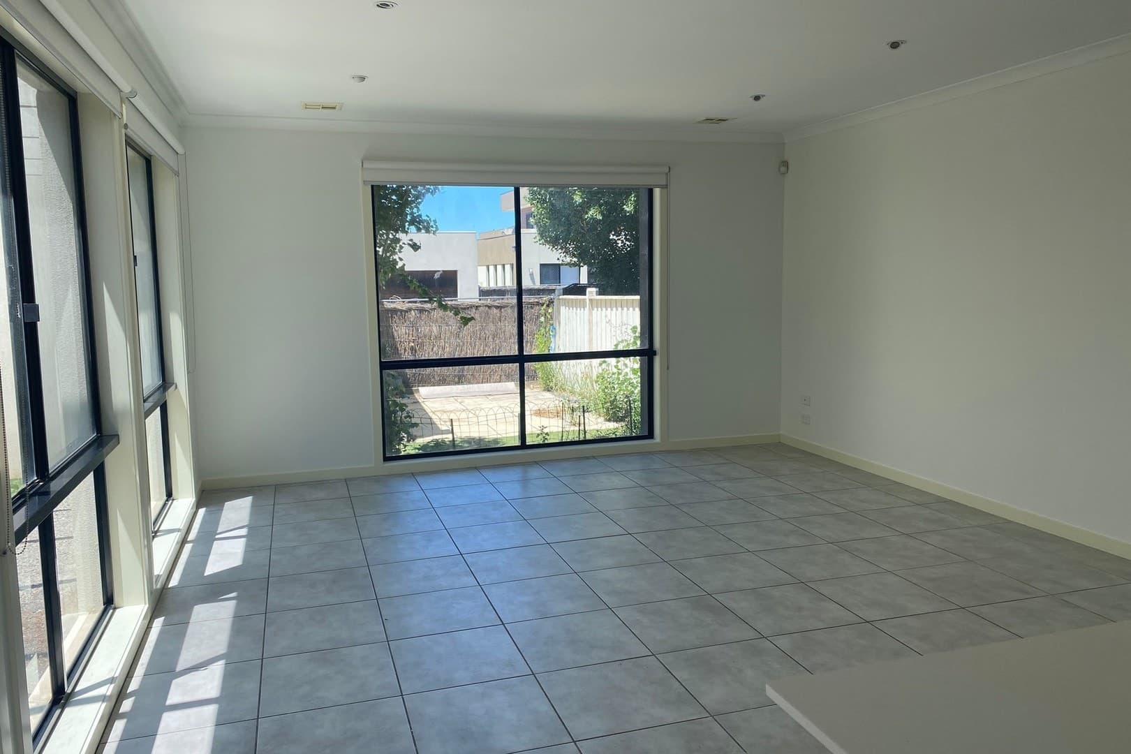94 Signature Boulevard, Sanctuary Lakes, VIC 3030, Sanctuary Lakes - Thumbnail 5