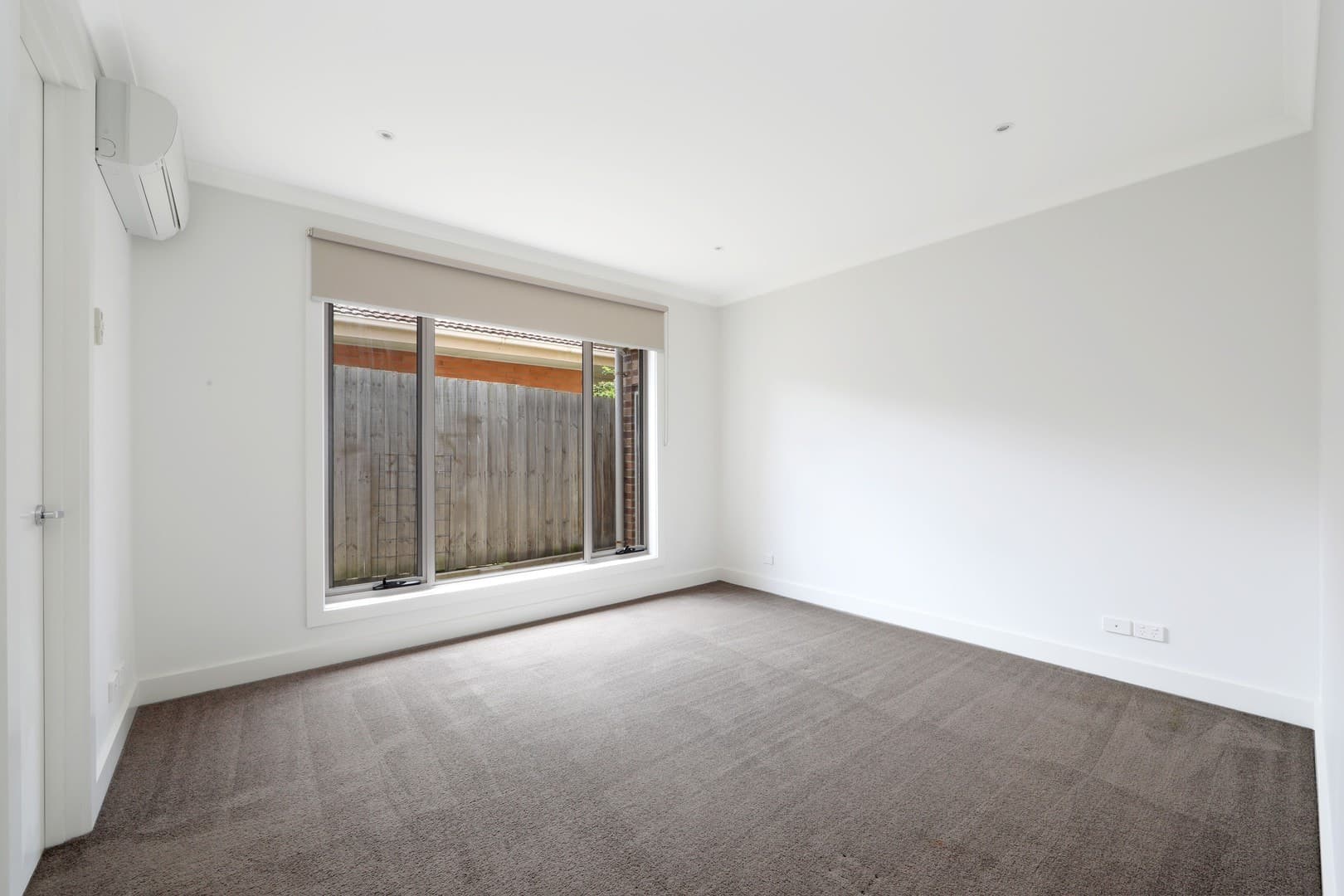 2/5 O'Connor Road, Knoxfield, VIC 3180, Knoxfield - Thumbnail 2