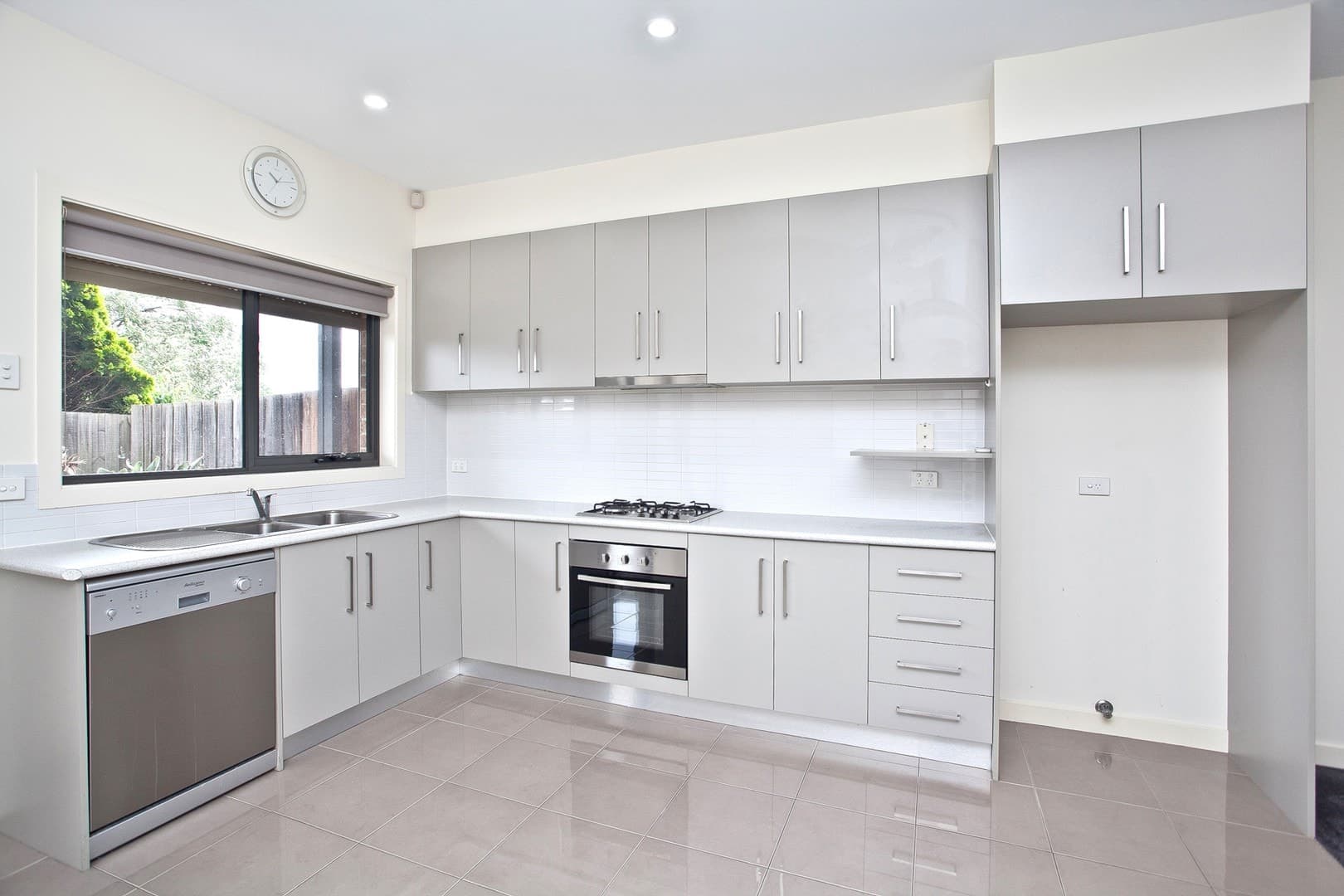 2/8 Damte Place, St Albans, VIC 3021, St Albans - Thumbnail 3