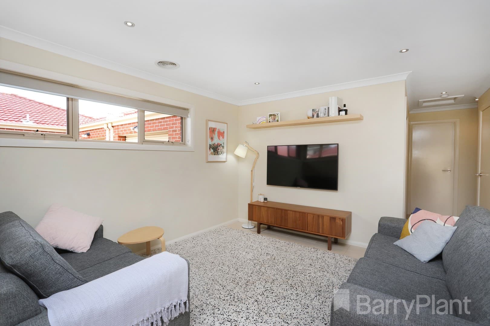 2/89 Quinn  Street, Deer Park, VIC 3023, Deer Park - Thumbnail 2