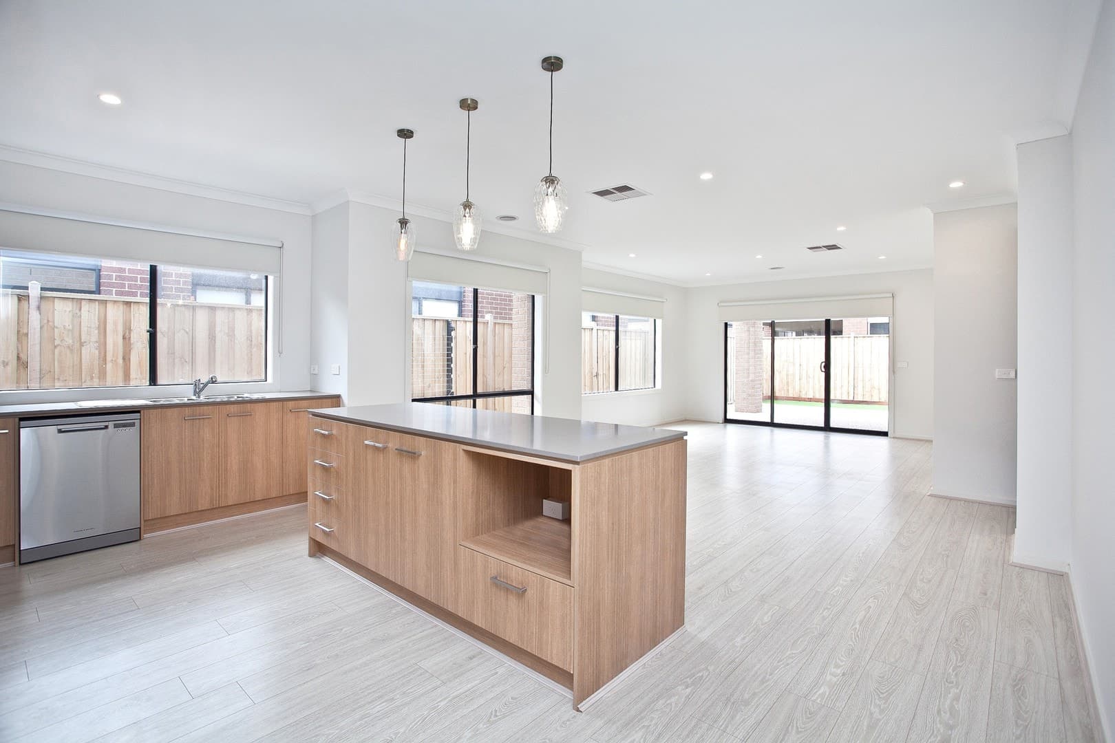 21 Bingham CircuitThornhill Park, VIC 3335  - Leased, Thornhill Park - Thumbnail 2