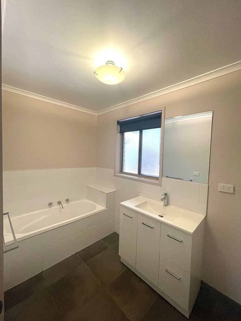 1A Catherine Drive, Hillside, VIC 3037, Hillside - Thumbnail 6