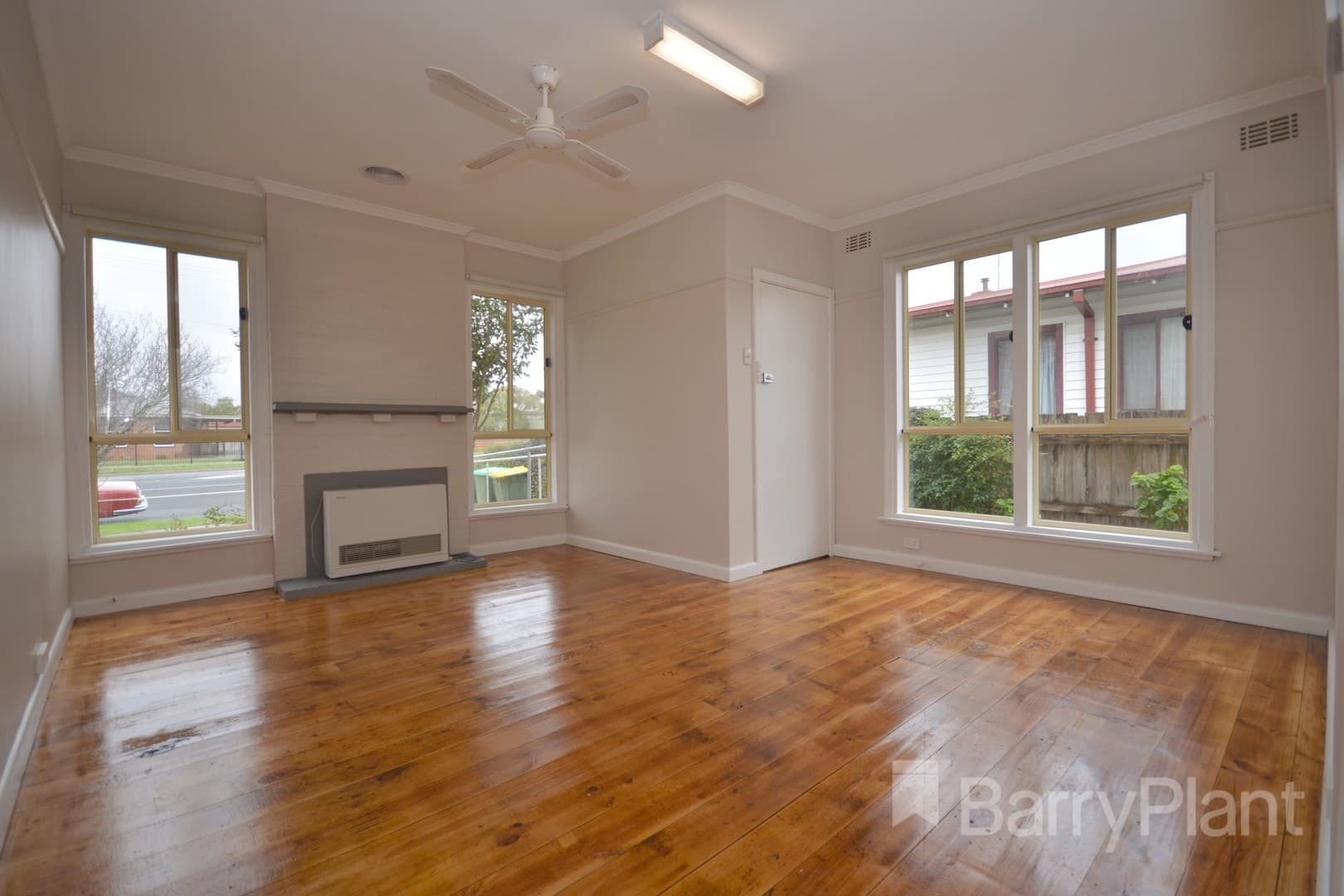 439 Gillies Street North, Wendouree, VIC 3355, Wendouree - Thumbnail 2