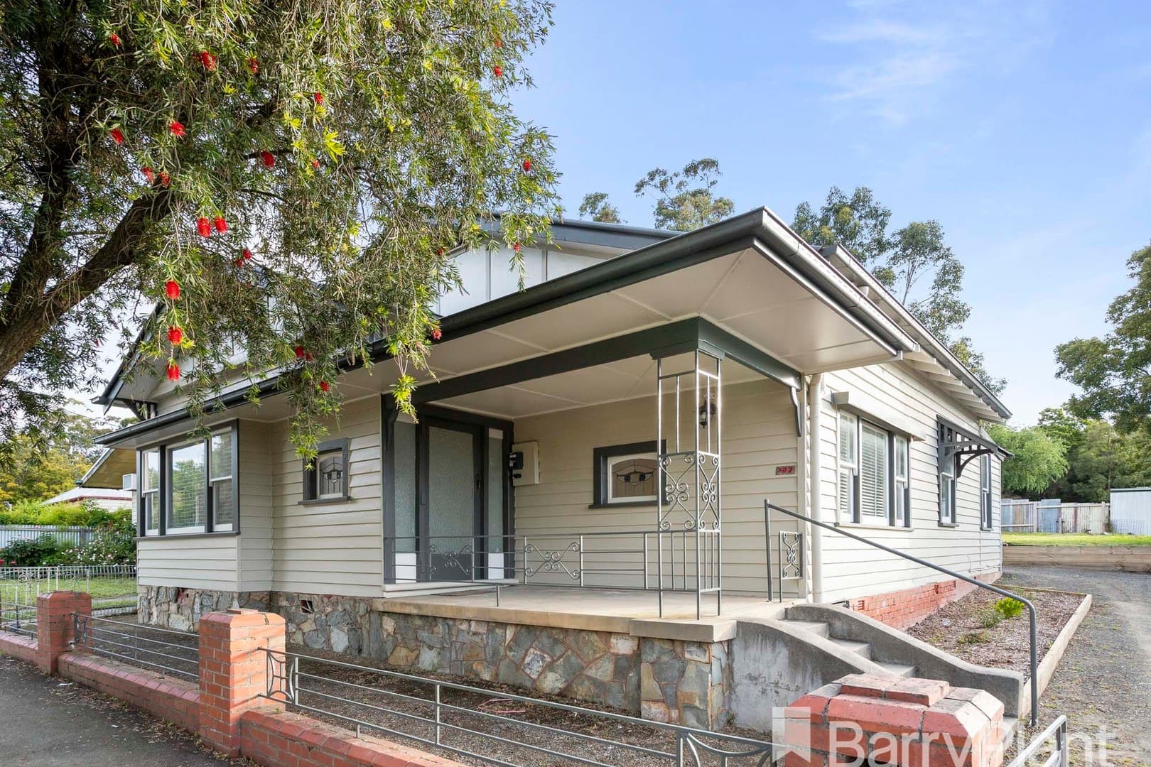 202 Bradshaw Street, Golden Point, VIC 3350, Golden Point - Thumbnail 2