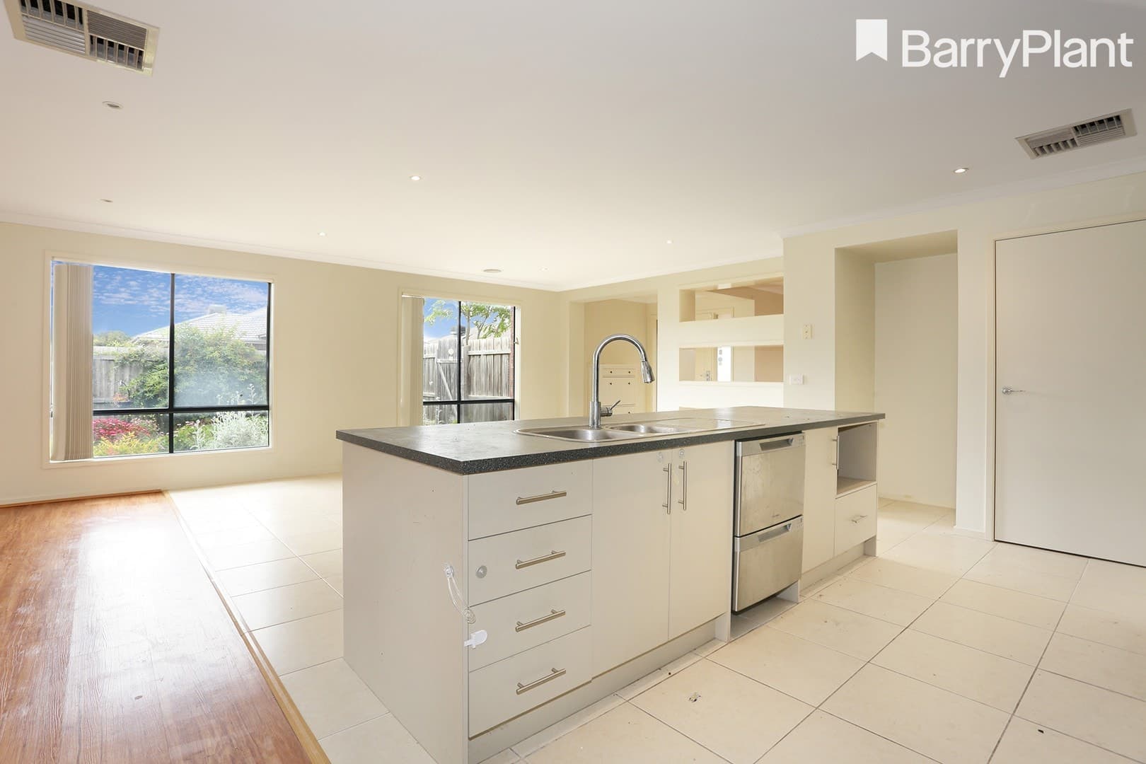21 Beacon Avenue, Point Cook, VIC 3030, Point Cook - Thumbnail 3