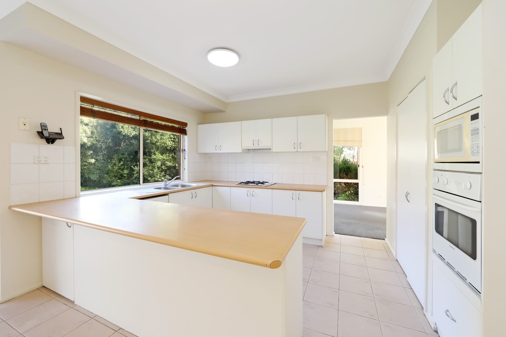 13 Wolseley Place, Rowville, VIC 3178, Rowville - Thumbnail 2