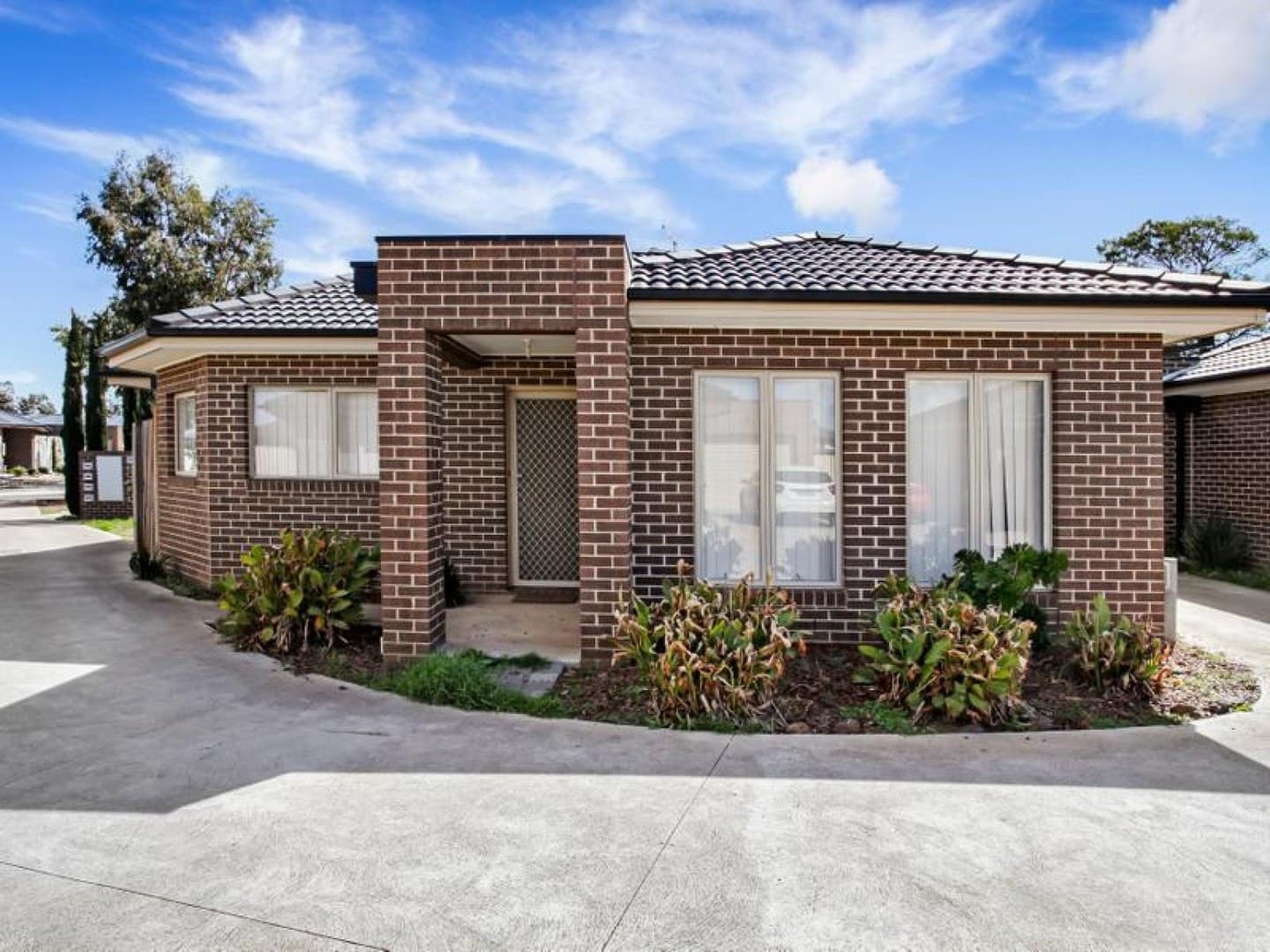 2/13 Bronton Close, Kurunjang, VIC 3337, Kurunjang - Image 1