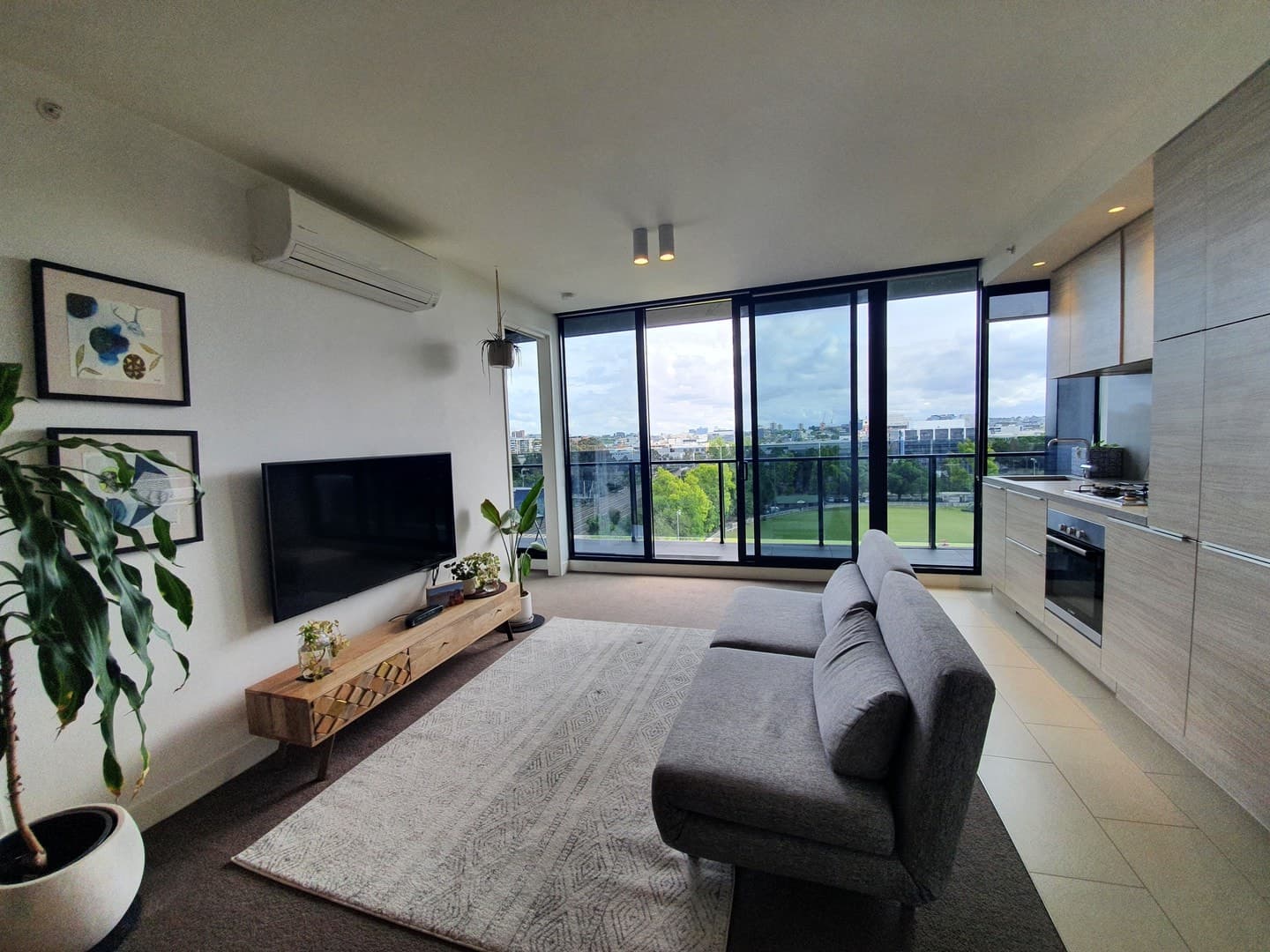 904/18 Yarra Street, South Yarra, VIC 3141, South Yarra - Thumbnail 2