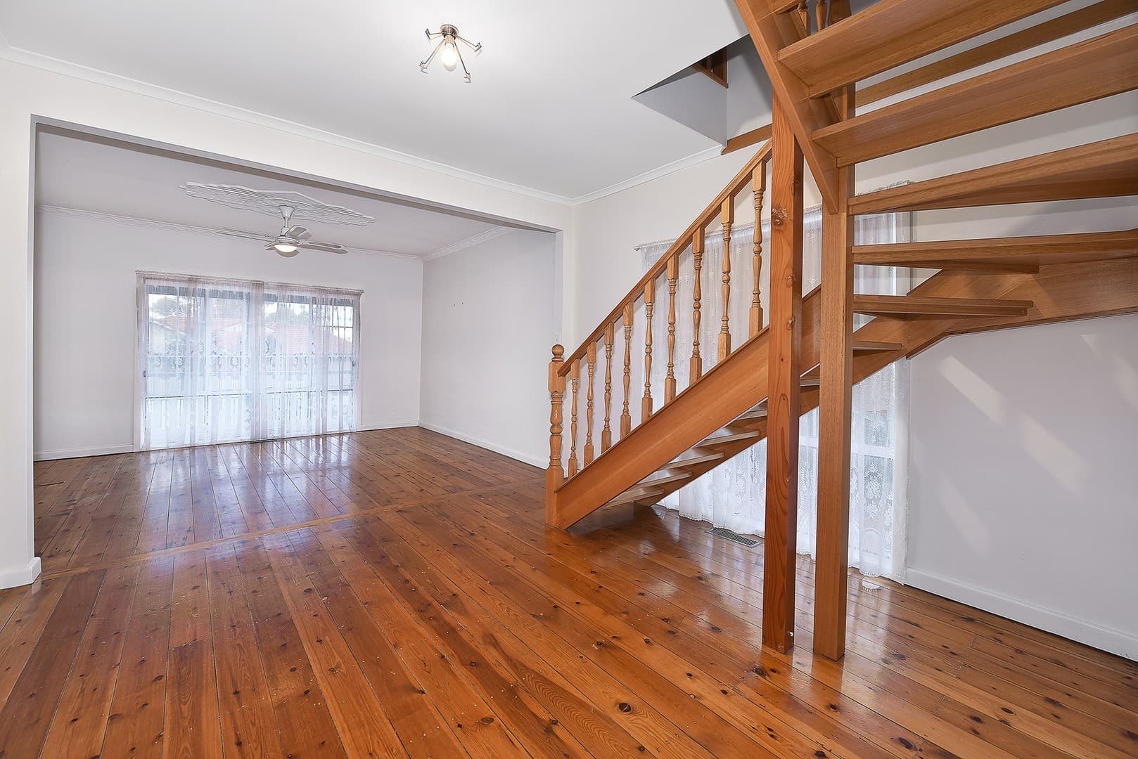 32 Hotham Road, Niddrie, VIC 3042, Niddrie - Thumbnail 2
