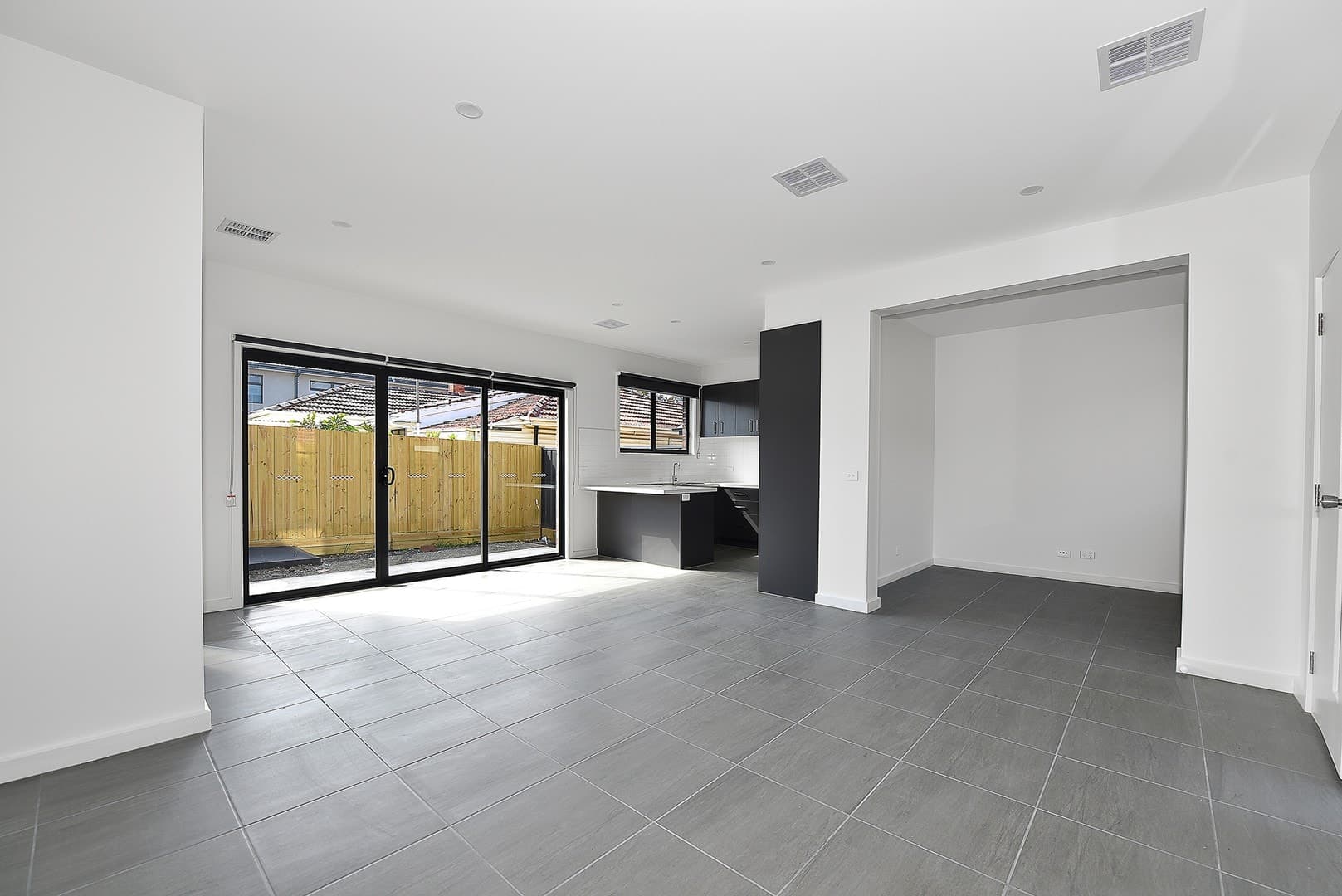 2/14 Vaynor Street, Niddrie, VIC 3042, Niddrie - Image 1