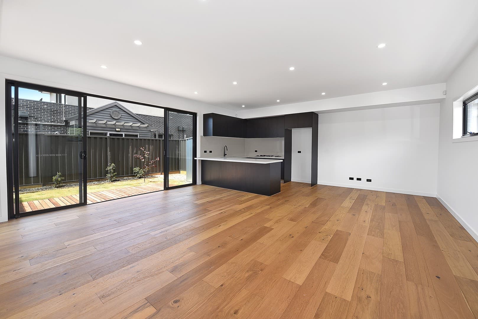 2/9 South Road, Airport West, VIC 3042, Airport West - Thumbnail 2