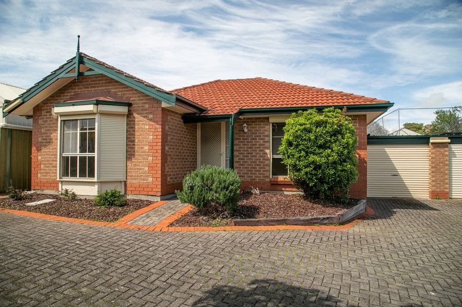 2/8 Hillview Crescent, South Brighton SA 5048, South Brighton - Image 1