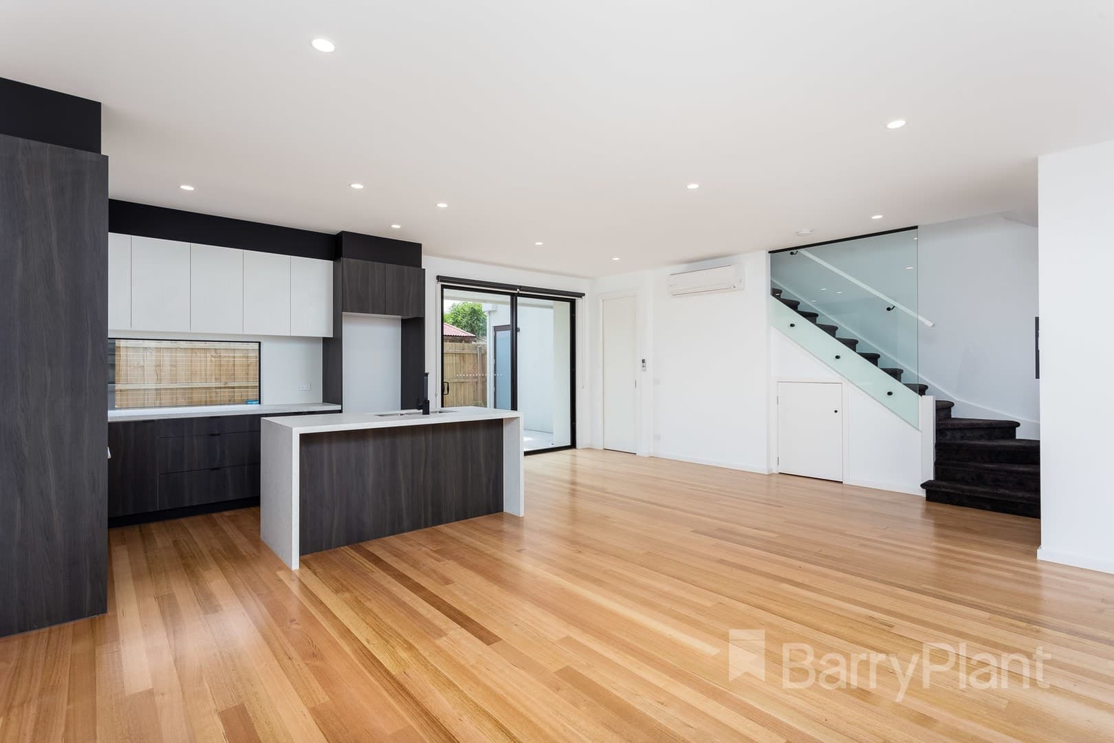 2/4 Monteith Street, Altona North, VIC 3025, Altona North - Thumbnail 4