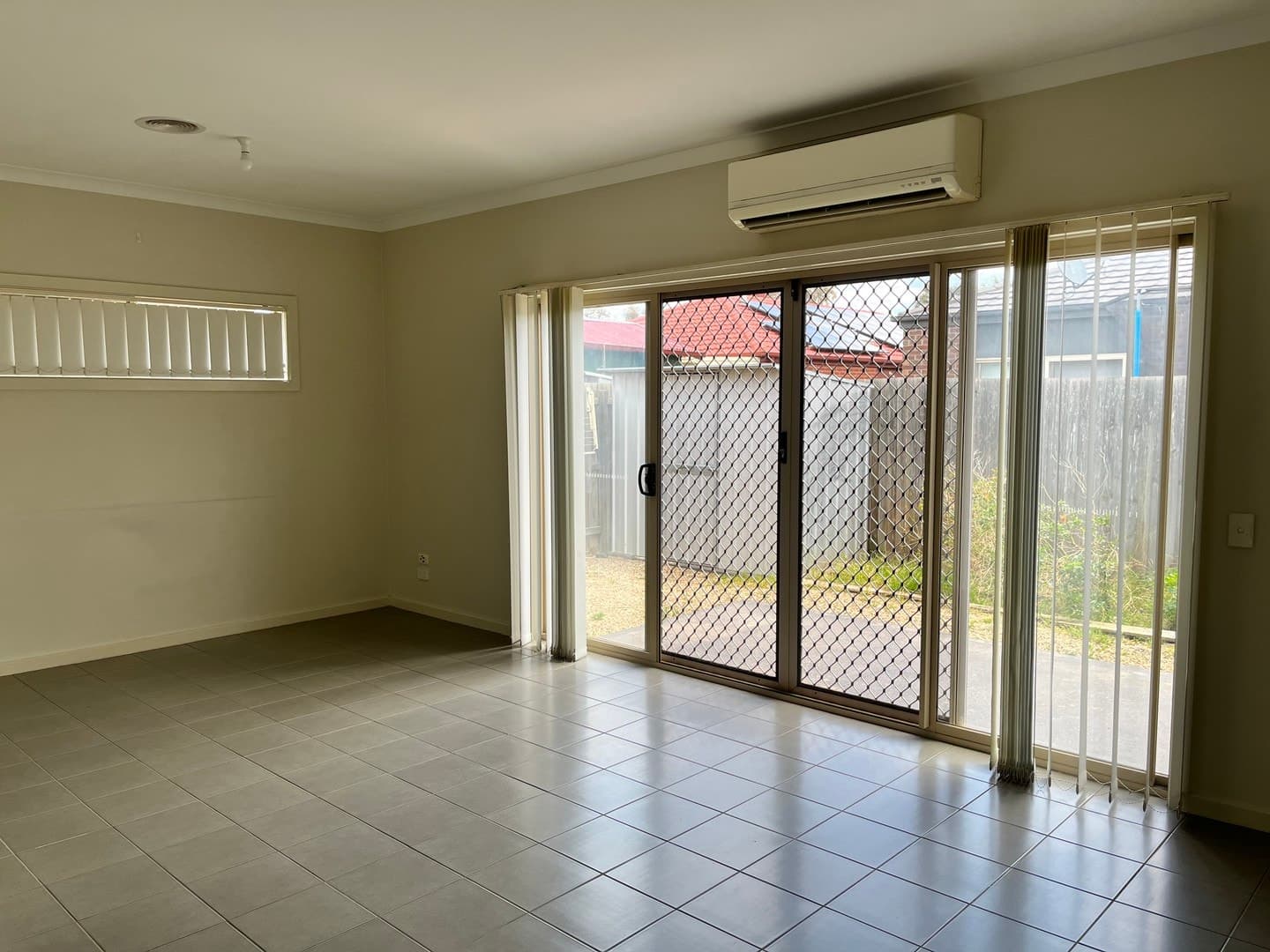 1/33 Red Robin Road, Truganina, VIC 3029, Truganina - Thumbnail 2