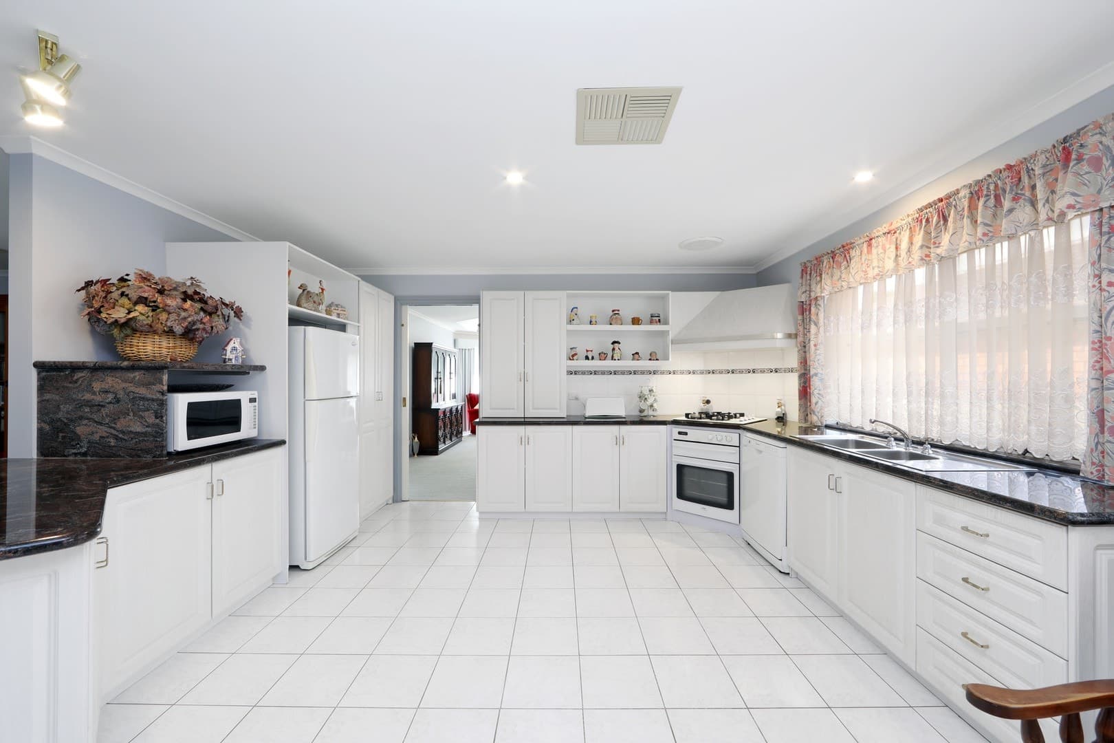 14 Amazon Court, Rowville, VIC 3178, Rowville - Thumbnail 5