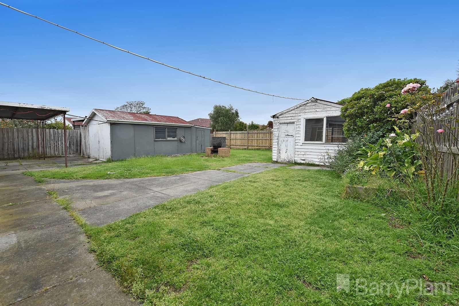 228 Rossmoyne Street, Thornbury, VIC 3071, Thornbury - Thumbnail 3